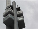 Nejni��� vyhl�dkov� kabina je ve v��ce 93 metr�, nad n� je kabina vys�lac�ch...