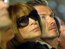Anna Wintourov� a David Beckham na m�dn� p�ehl�dce jeho man�elky Victorie (12.