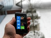 Nokia Lumia 800 je ve Finsku prodejn�m hitem.