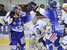 T�ET� TREFA. Brn�nsk� �to�n�k Roman Erat (vlevo) slav� se spoluhr��em R�bertem