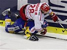 P�ES MRTVOLY. Miloslav Ho�ava z T�ince (v b�l�m) se hrne za pukem, zv�lcoval i