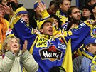 NAD�EN� NA TRIBUN�CH. I podpora fanou�k� dovedla zl�nsk� hokejisty k v�h�e nad