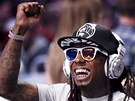 PAN DIAMANTOVÝ. Rapper Lil Wayne byl v publiku hodn� vid�t. Hlavn� díky...