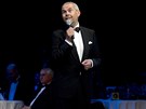 Plesem v Ope�e prov�zel Marek Eben 
