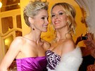 Romana J�kl V�tov� a Simona Krainov� na Plesu v Ope�e (25.2. 2012)