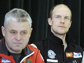 Trenér české reprezentace Luděk Šablatura (vlevo) a závodníci Tomáš Slavík Trenér české reprezentace Luděk Šablatura (vlevo) a závodníci Tomáš Slavík