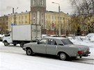 Silnice jsou pln� automobil� Lada. Ty pat�� v Rusku dodnes mezi nej�ast�j��