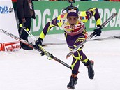 DVAKR�T ZLAT�. Francouzsk� biatlonista Martin Fourcade vyu�il po v�t�zstv� ve...