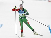 JEDE SI PRO ZLATO. Běloruská biatlonistka Darja Domračevová míři do cíle