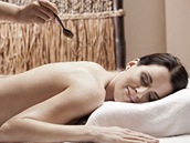 Odpo�inek, d�kladn� relaxaci a h��k�n� t�la tvo�� ned�lnou sou��st vyv�en�ho