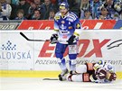 KOMETA SPARTU P�EV݊ILA. Spar�ansk� obr�nce Angel Krstev se sv�j� v bolestech,...