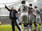 Tren�r bundesligov� Borussie M�nchengladbach Lucien Favre slav� se sv�mi hr��i
