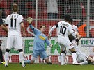 G�lman Mark Stegen z Borussie M�nchengladbach nedos�hl na st�elu hr��� Bayeru