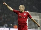 Arjen Robben z Bayernu Mnichov slav� g�l v bundesligov�m z�pase proti Herth�