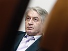Josef Rycht�� b�hem jedn�n� rozvodov�ho soudu. (19. b�ezna 2012)