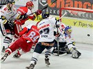 �ANCE. Jakub Langhammer z �esk�ch Bud�jovic v �anci p�ed libereck�m brank��em