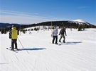 Propojen� Medv�d�n - M�se�ky. V pozad� Zlat� n�vr��