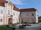 Zámek Hrádek - romantické ubytování na Šumavě