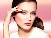 Stejn� jako v m�d�, i v l��en� ud�vaj� trend slavn� m�dn� zna�ky.