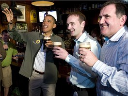 S oslavami svat�ho Patrika je nerozlu�n� spjato pivo Guinness. Na sn�mku si...