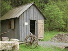 Nau�n� stezka obsahuje tak� expon�ty pod �ir�m nebem.