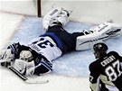 OKAM�IK ZMARU. Brank�� Winnipegu Ond�ej Pavelec kapituloval, Sidney Crosby z