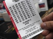 Pravd�podobnost v�hry v loterii Mega Millions je zhruba jedna ku 176 milion�m.