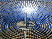 Termosol�rn� elektr�rna ve Fuentes de Andalucia nedaleko �pan�lsk� Sevilly.