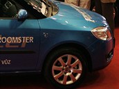 Boj o zákazníky srazil ceny nových automobilů o desítky tisíc.