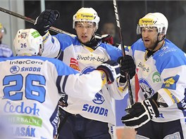 KOMETA UŽ NELÉTÁ. Čtvrtý zápas semifinále play-off hokejové extraligy mezi KOMETA UŽ NELÉTÁ. Čtvrtý zápas semifinále play-off hokejové extraligy mezi