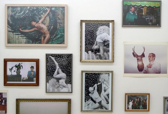 Pohled do v�stavy Roberta Carritherse v pra�sk� Fotograf Gallery