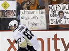 VZKAZY FANOU�K�. Akte�i duelu Philadelphia - Pittsburgh, v�etn� kapit�na host�...