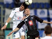 STŘELEC HATTRICKU. Královéhradecký Vojtěch Štěpán (vpravo) zařídil vítězství