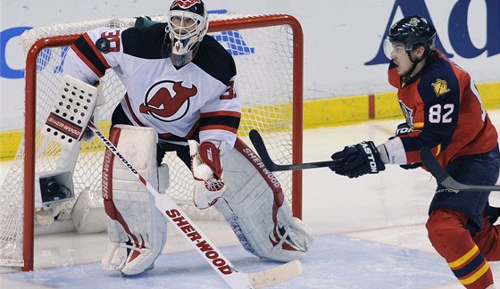 Brank�� New Jersey Martin Brodeur a �to�n�k Floridy Tom� Kopeck� �ekaj� na...