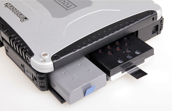 Toughbook CF-19: baterie a HDD