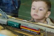 Malí i velcí si vychutnali výstava miniatur vláčků a kolejišť