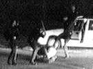 Vlnu násilí odstartoval surový zákrok �ty� policist� proti �erno�skému...