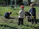 Na d�tech jsou vid�t rozd�ly. N�kter� to berou skute�n� v�n�, hlavn� mlad�� si...