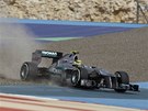 MIMO TRA�. Nico Rosberg, n�meck� pilot Mercedesu, nezvl�dl zat��ku v