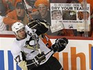 USU� SI SLZY! Fanou�ci Philadelphie radili nen�vid�n�mu kapit�novi Penguins,