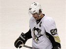 SMUTN� KAPIT�N. Sidney Crosby krou�il na led� Philadelphie se skloupenou hlavou