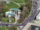 Letecký záb�r na odborá�skou demonstraci Stop vlád� v Praze (21. dubna 2012)