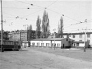 Dv�r vozovny s v�pravnou z roku 1950 v roce 1990