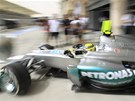 VZH�RU NA ROZP�LENOU PLOTNU. Nico Rosberg vyj�d� k druh�mu tr�ninku Velk� ceny