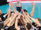 Volejbalist� �esk�ch Bud�jovic slav� zisk titulu. 