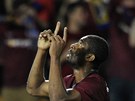  Leonard Kweuke ze Sparty  se raduje z g�lu v z�pase s Olomouc�.