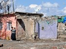 Mizej�c� slum v citadele v Diyarbakiru