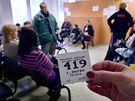 Na Městském úřadě v Kladně se u přepážek na vydání dokladů (OP, pasy) tvoří Na Městském úřadě v Kladně se u přepážek na vydání dokladů (OP, pasy) tvoří
