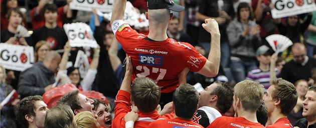 OSLAVY MISTRŮ. Milán Fridrich, kapitán střešovických florbalistů a střelec