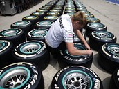 34 600. Tolik pneumatik Pirelli dodalo v sezoně 2011 na závody a testy formule 34 600. Tolik pneumatik Pirelli dodalo v sezoně 2011 na závody a testy formule